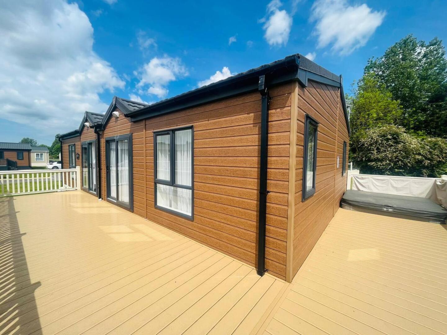 Villa Waterside Retreat With Hot Tub Pocklington Exterior foto